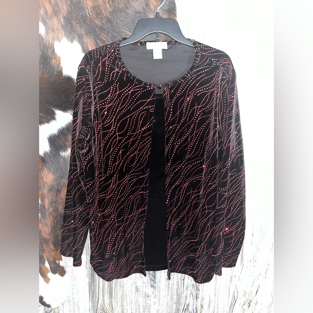 Notations brand size 1X beautiful black with red glitter burst velour top set